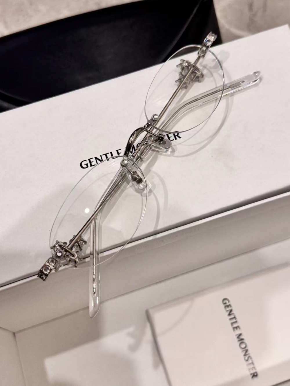 Gentle Monster Rimless Crystal Oval Eyeglasses